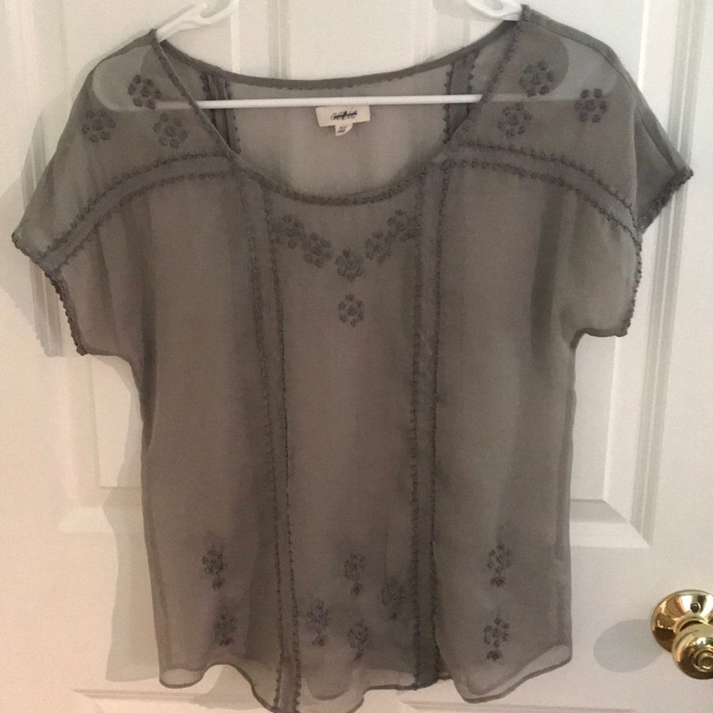 Tee shirt
